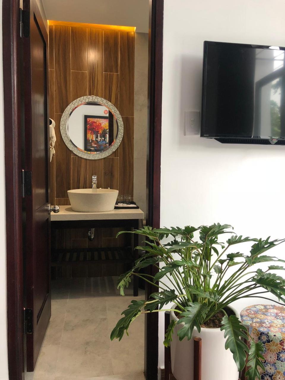 La An Homestay ホイアン エクステリア 写真